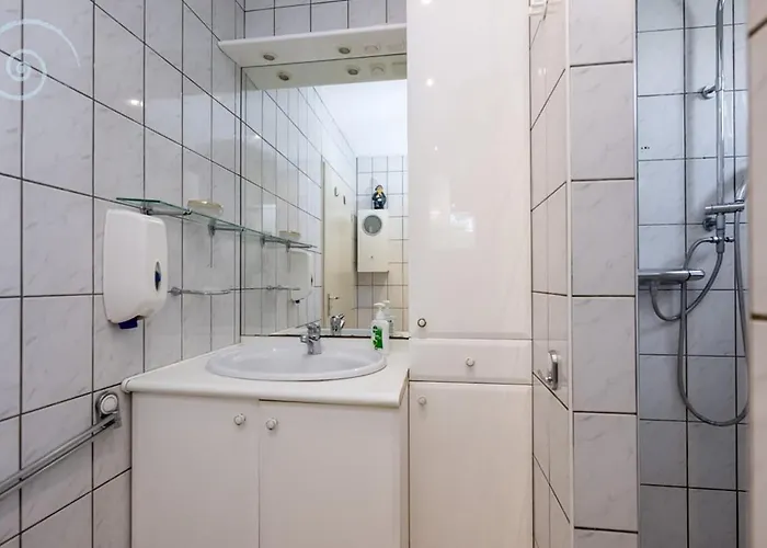 Vakantiehuis Summer House On Quiet Park Close To Ouddorp