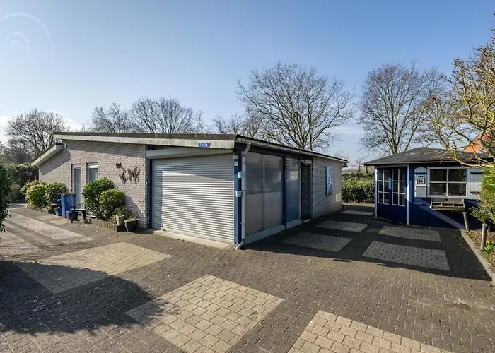 Vakantiehuis Summer House On Quiet Park Close To *